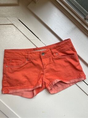 📸☀️ Levi's • Cotton Blend Shorty Shorts in Peach / Coral • Junior's Size 5